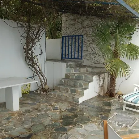 Cottage Tiros